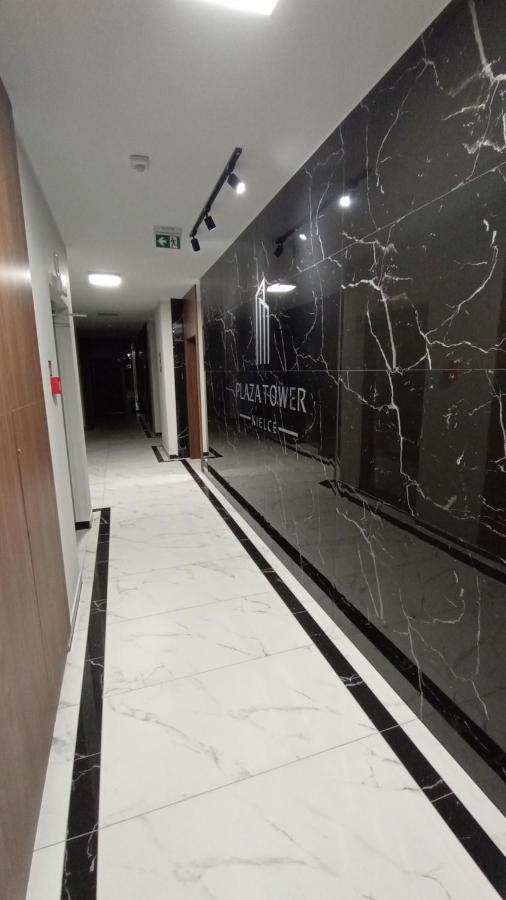 Plaza Tower Apartament, Sauna, Targi קילצה מראה חיצוני תמונה