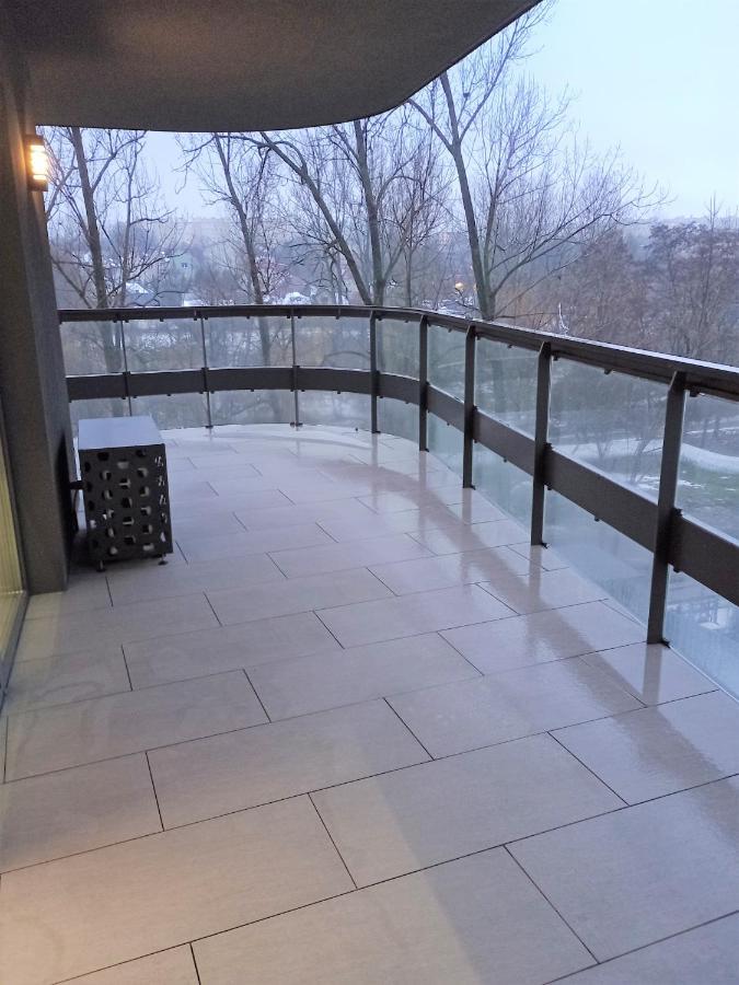 Plaza Tower Apartament, Sauna, Targi קילצה מראה חיצוני תמונה